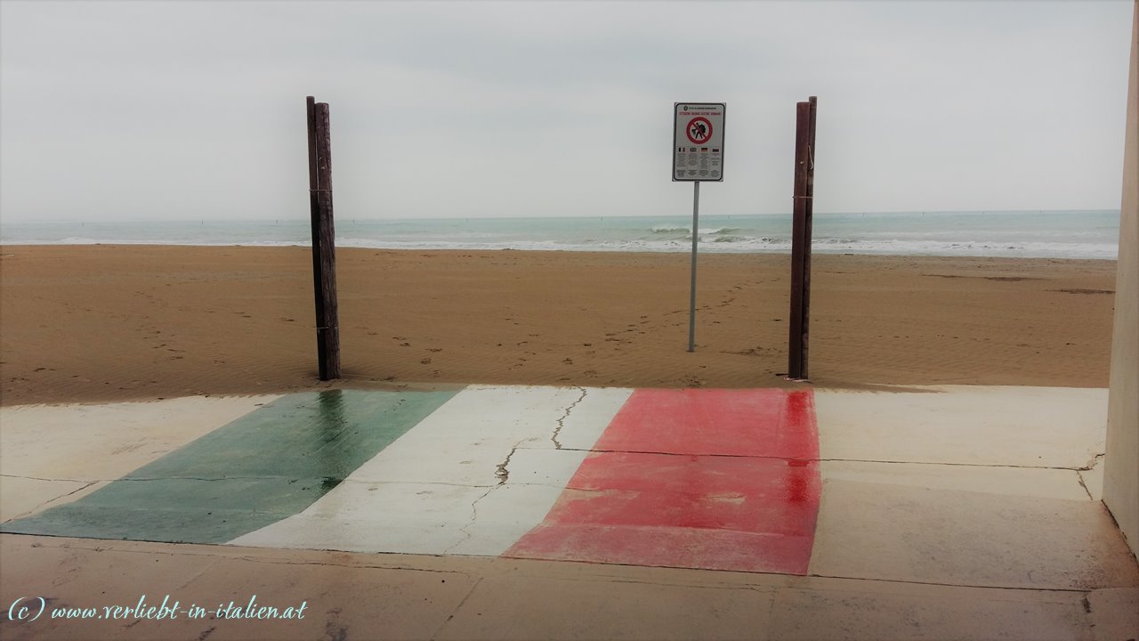 Bitte nichts am Strand einkaufen!