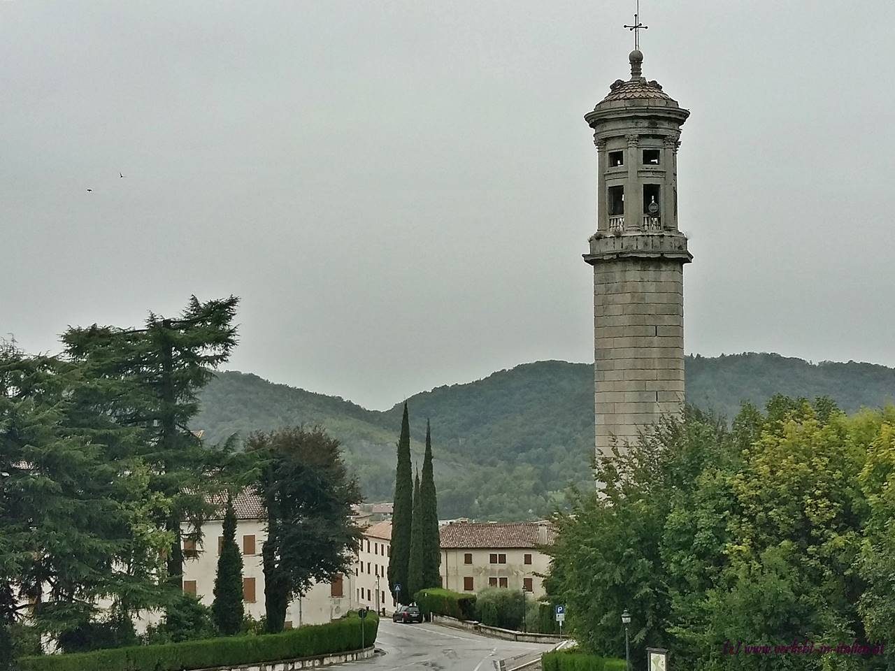 Campanile beim Tempio Canoviano