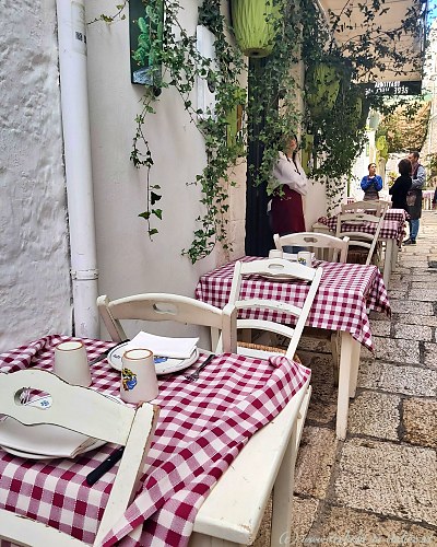 karierte Tischdecken in Cisternino