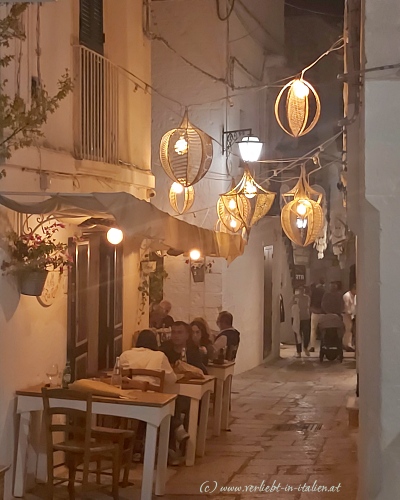 stimmungsvolle Gasse in Cisternino