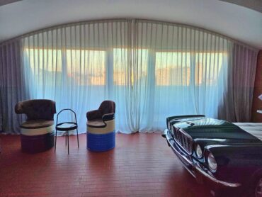 Jaguar Bett und Sitzgruppe im Abano Ritz