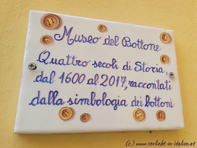 Schild Museo del Bottone