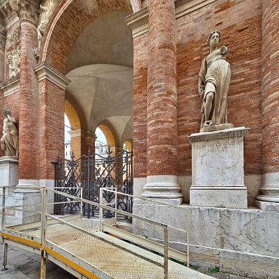 Rampe bei Loggia del Capitaniato