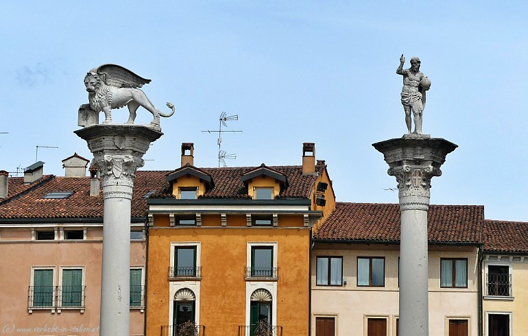 Säulen auf der Piazza dei Signori