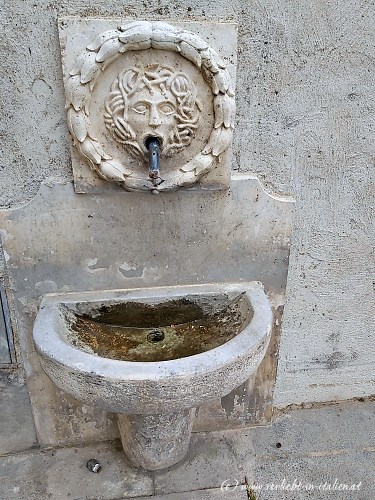 Brunnen in Alviano