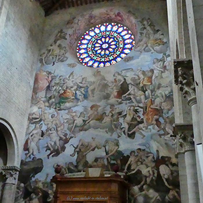 Duomo Todi innen