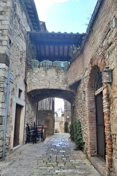 Gasse in Lugnano in Teverina