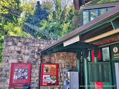 Zugang Standseilbahn Todi