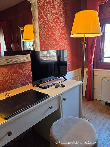Schreibtisch rotes Zimmer Duodo