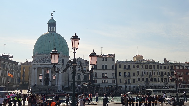 Bahnhofsvorplatz Venedig