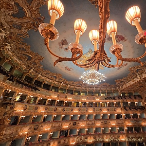 Logenreihen im Fenice