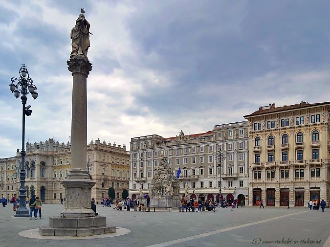 Piazza Unita mit Prefettura di Trieste