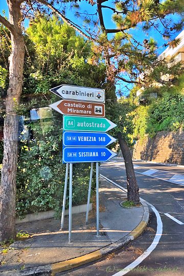 Zufahrt Castello Miramare