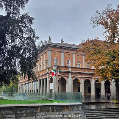 Teatro Municipale Romolo Valli Zugang