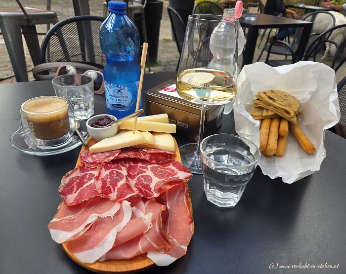 Brettljause a la Mondavio