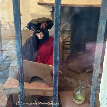 Figur im Wachzimmer Corinaldo