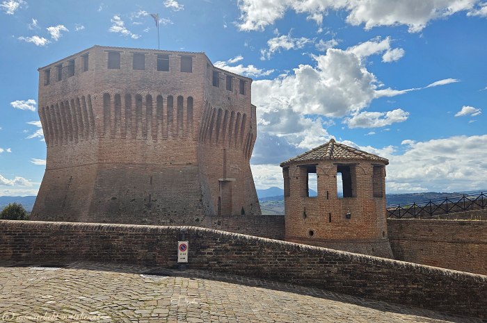 Rocca di Mondavio