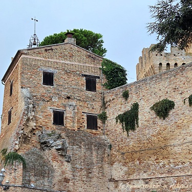Teil der Burg von Offagna