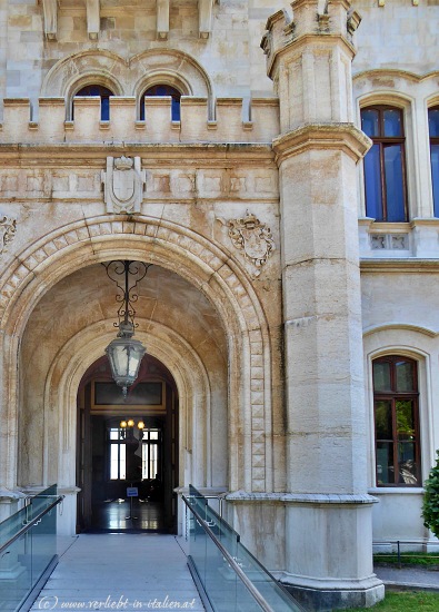Eingang Castello Miramare