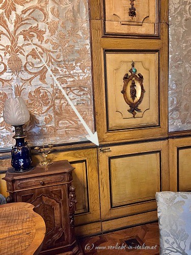 Geheimtür im Schlafzimmer Miramare