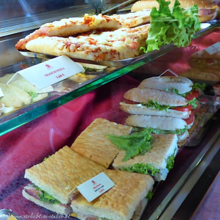 Essen im Caffe Massimiliano
