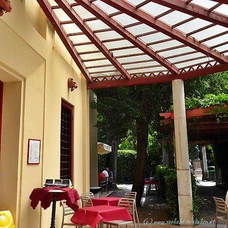 Terrasse Caffe Massimiliano