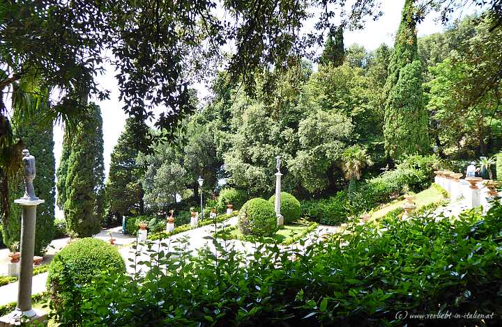 Treppenförmiger Gartenbereich Miramare