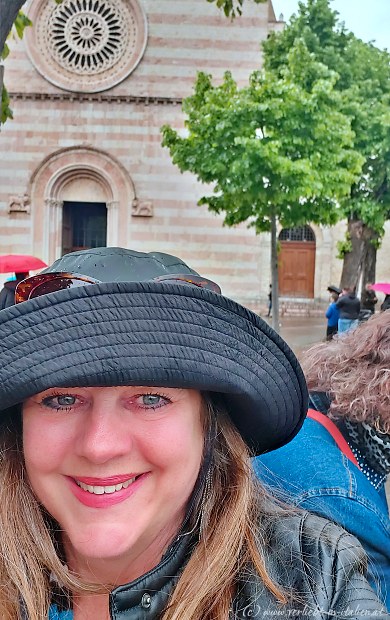 Elena vor Santa Clara