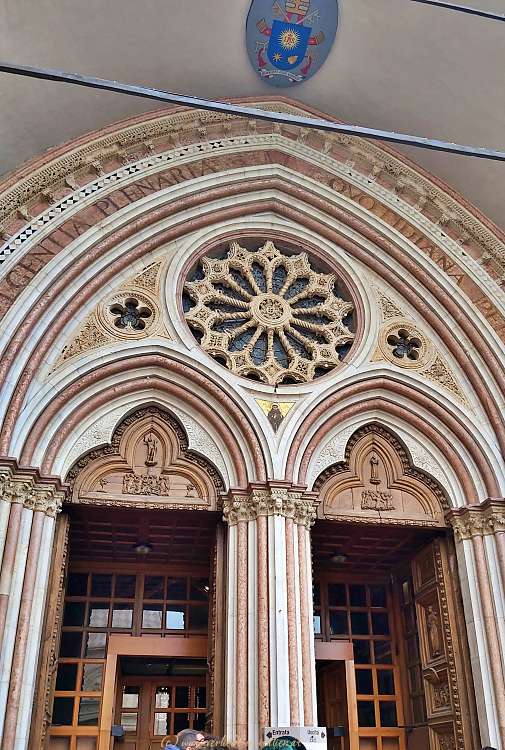 Portal Unterkirche S. Francesco Assisi