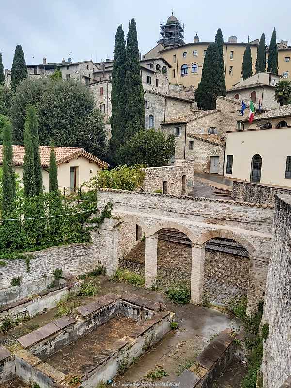 Spuren der Vergangenheit Assisi