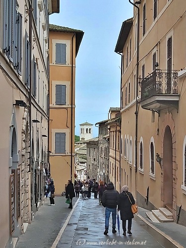 Touristen in Assisi